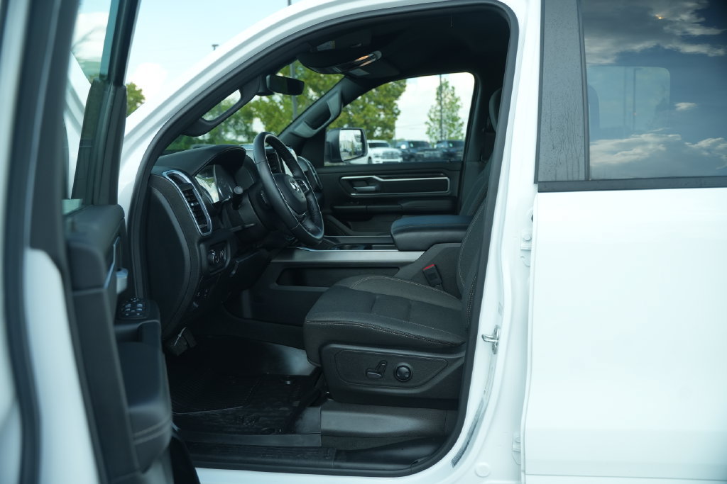 Used 2023 RAM 1500 Big Horn AWD/4WD image 11