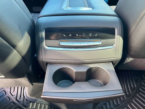 Used 2024 Cadillac Escalade ESV Premium Luxury Platinum AWD/4WD image 64