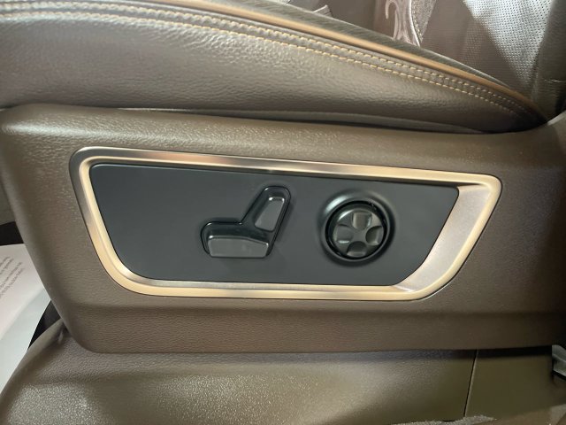 Used 2026 RAM 1500 Limited AWD/4WD image 13