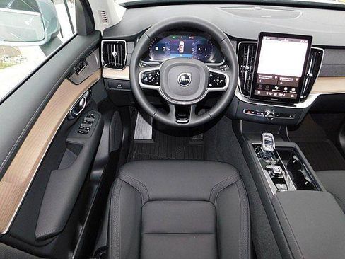 New 2026 Volvo XC90 B6 Plus w/ Protection Package Premier AWD/4WD image 5