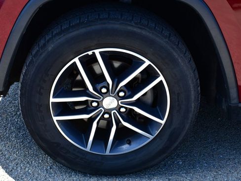 Used 2018 Jeep Grand Cherokee Limited RWD image 6