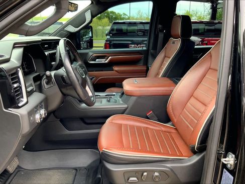 Certified 2024 GMC Sierra 2500 Denali Ultimate w/ Max Trailering Package image 8