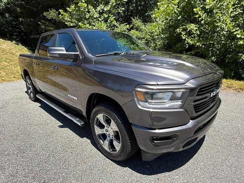 Used 2023 RAM 1500 Laramie AWD/4WD image 4