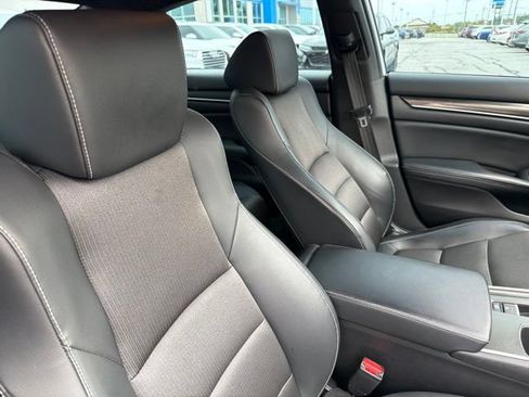Used 2018 Honda Accord Sport image 22