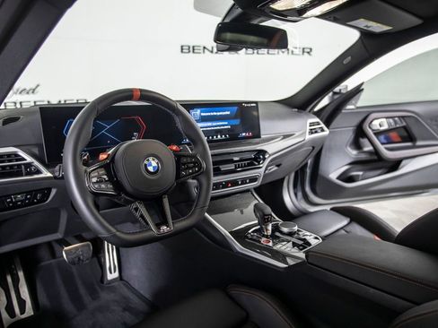 Used 2025 BMW M2 w/ Lighting Package image 19