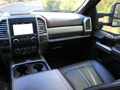 Used 2017 Ford F250 Platinum w/ Platinum Ultimate Package image 15