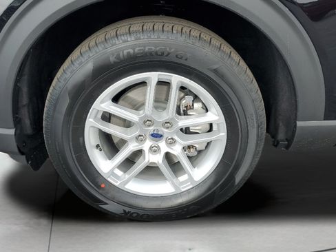 New 2026 Ford Explorer Active AWD/4WD image 12