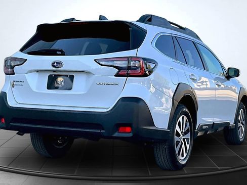 Used 2024 Subaru Outback Premium AWD/4WD image 23