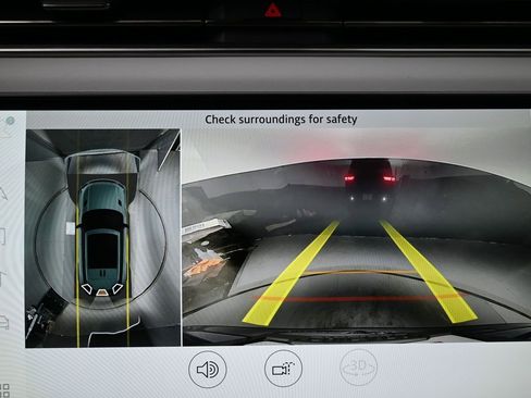 Used 2023 Land Rover Range Rover Sport First Edition image 15