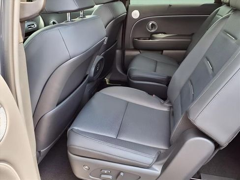 New 2026 Hyundai Palisade Calligraphy FWD image 11