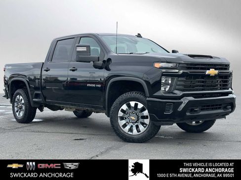 Used 2024 Chevrolet Silverado 2500 Custom w/ Custom Value Package image 1