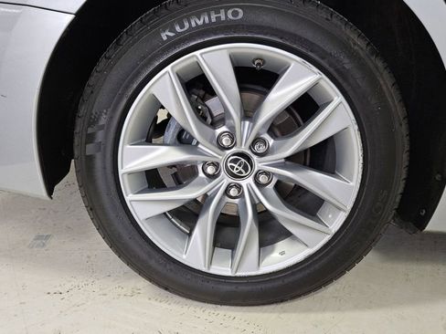 Used 2019 Toyota Avalon XLE w/ Carpet Mat Package image 38