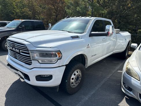Used 2022 RAM 3500 Laramie AWD/4WD image 1