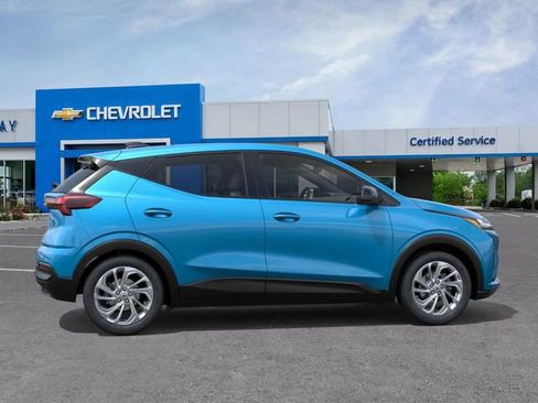 New 2027 Chevrolet Bolt LT w/ Comfort Package FWD image 5