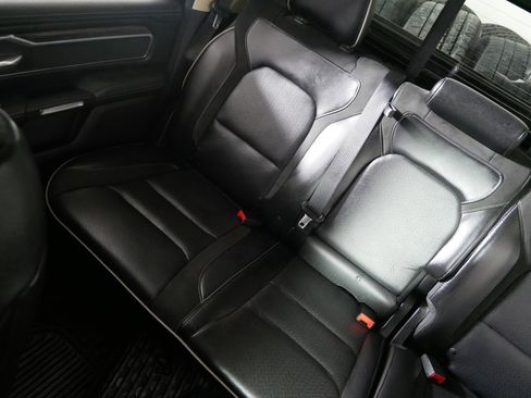 Used 2019 RAM 1500 Laramie image 12