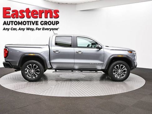 Used 2024 GMC Canyon Denali AWD/4WD image 4