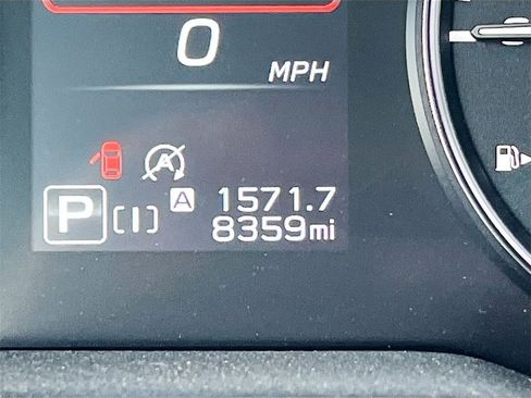 Used 2025 Subaru Forester Premium image 11