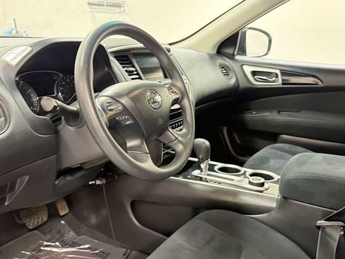 Used 2015 Nissan Pathfinder S FWD image 12