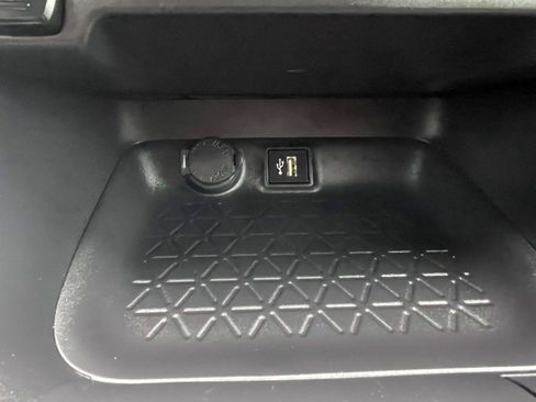 Used 2025 Toyota RAV4 LE FWD image 31