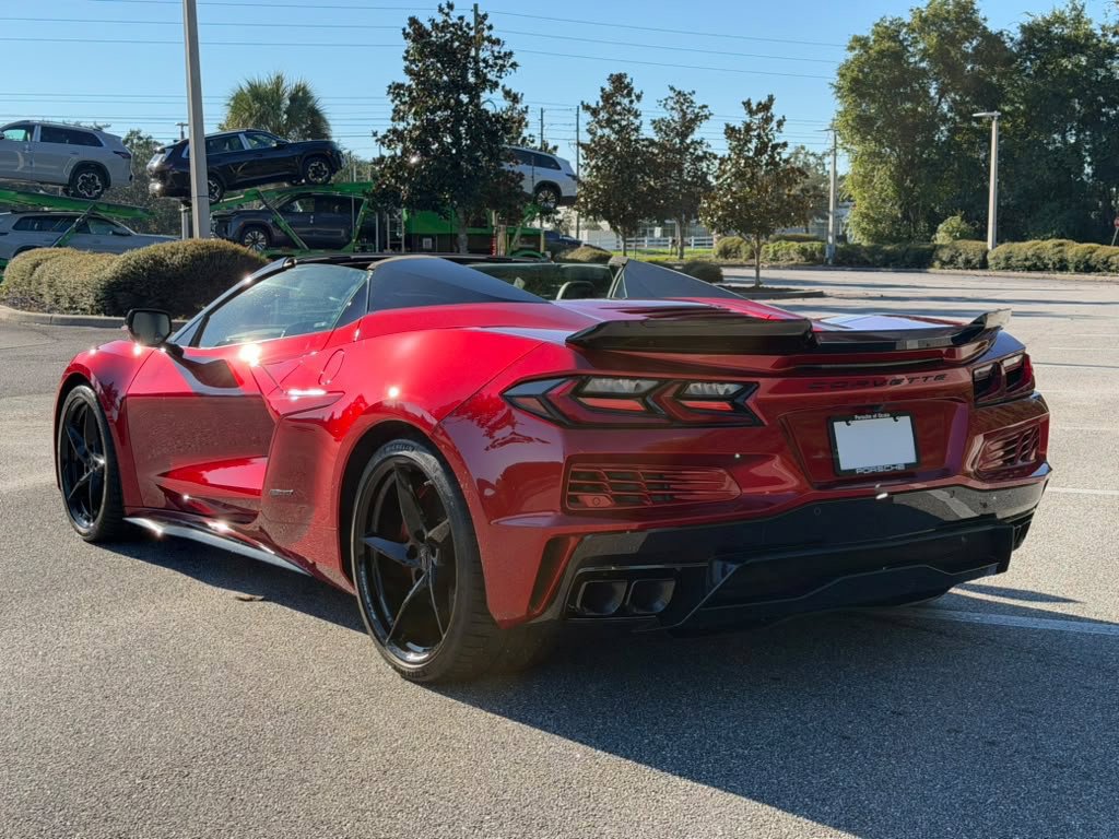 Used 2025 Chevrolet Corvette E-Ray w/ Stealth Interior Trim Package AWD/4WD image 3