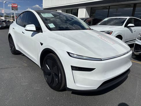 Used 2026 Tesla Model Y Long Range AWD/4WD image 2