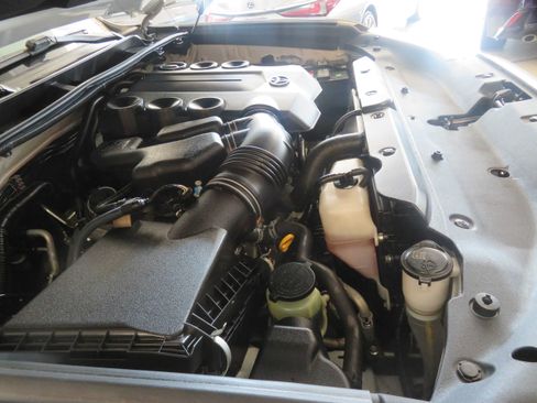 Used 2016 Toyota 4Runner SR5 RWD image 55