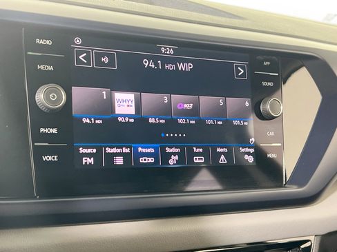 Used 2022 Volkswagen Taos SE image 14