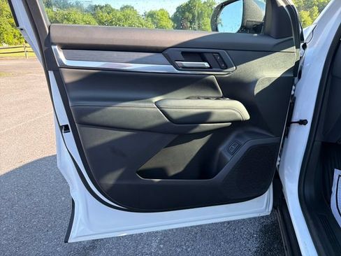 Used 2026 GMC Terrain Elevation w/ Elevation Premium Package AWD/4WD image 10