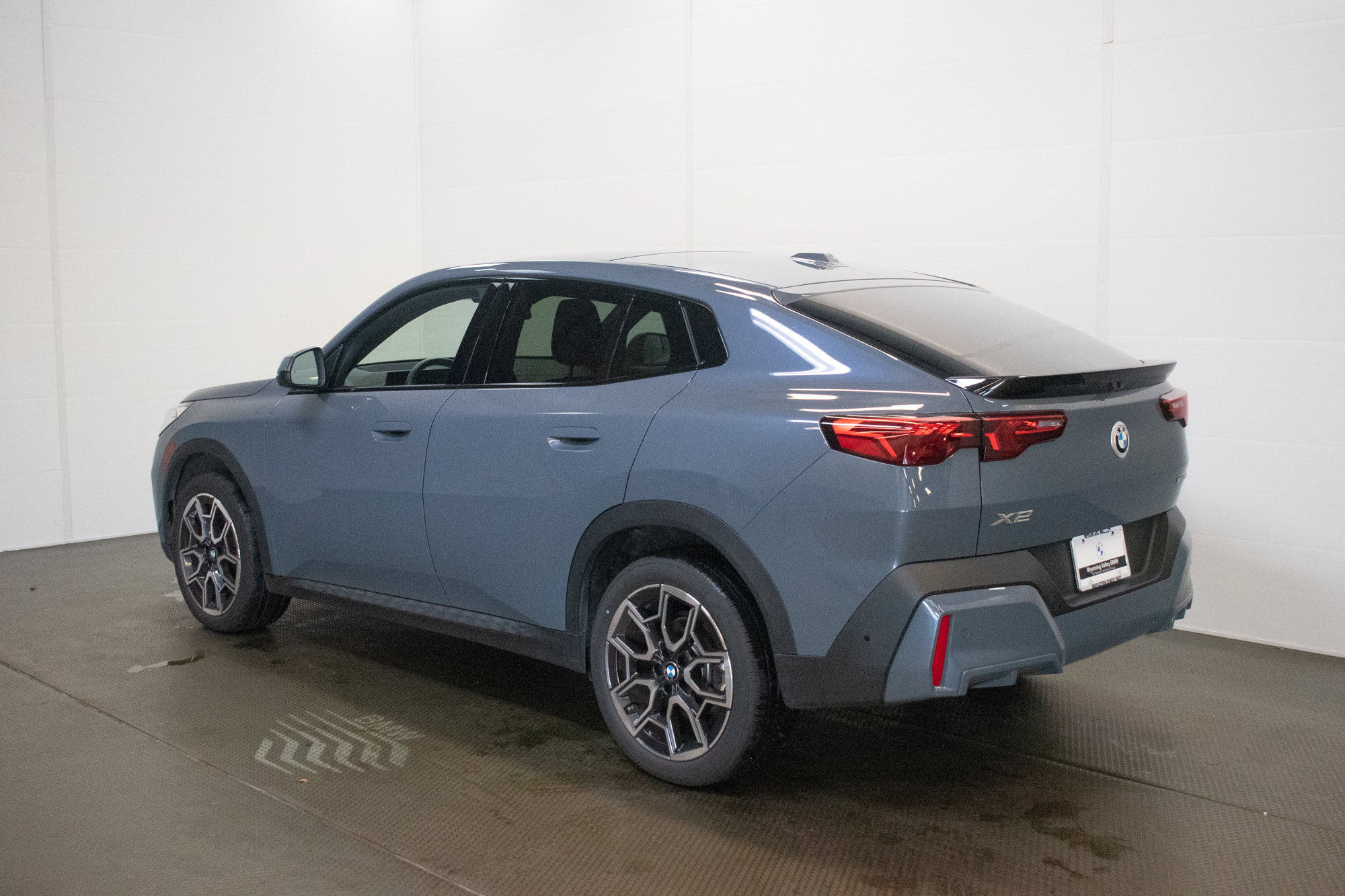 Used 2026 BMW X2 xDrive28i AWD/4WD image 6
