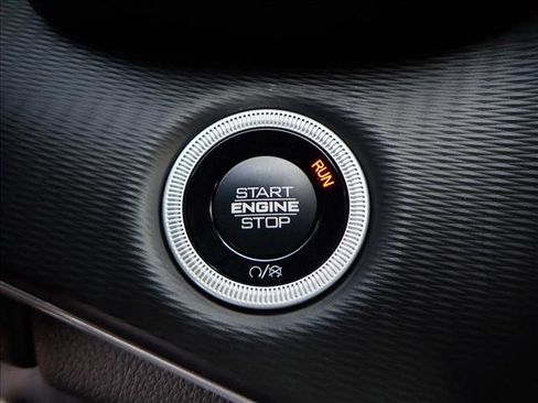 New 2025 Jeep Grand Cherokee Laredo w/ Luxury Tech Group I image 23