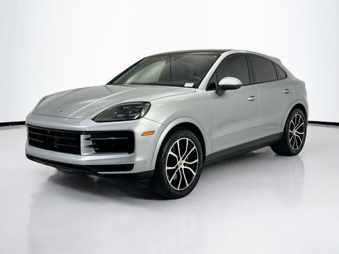 Used 2024 Porsche Cayenne Coupe AWD/4WD image 1