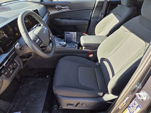 New 2026 Kia Sportage S image 6