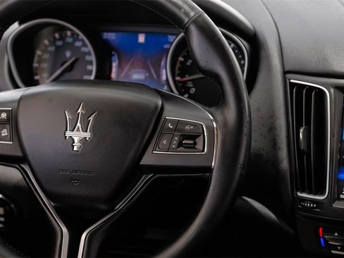 Used 2019 Maserati Levante Base image 17