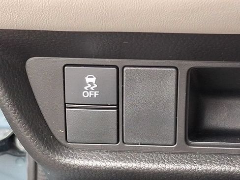 Certified 2024 Honda HR-V LX image 24