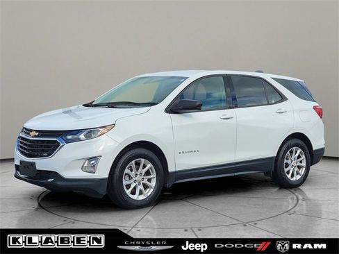 Used 2019 Chevrolet Equinox LS w/ LS Convenience Package image 1