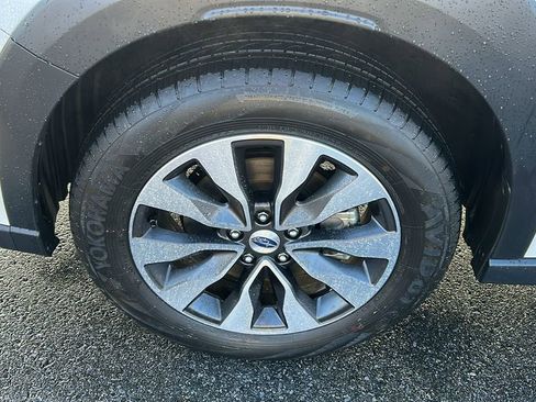 Certified 2025 Subaru Outback Limited XT image 5