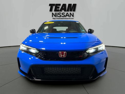 Used 2023 Honda Civic Type R image 2