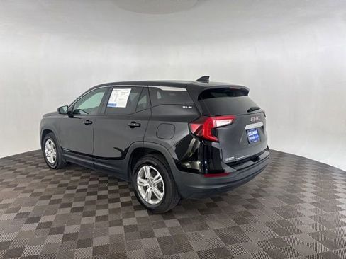 Used 2024 GMC Terrain SLE image 7