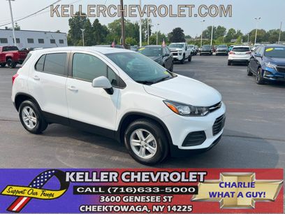 Used 2022 Chevrolet Trax LS w/ Tint and Cruise Package