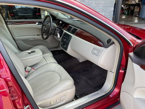 Used 2008 Buick Lucerne CXL w/ Driver Confidence Package FWD image 37