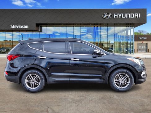 Used 2017 Hyundai Santa Fe Sport image 4