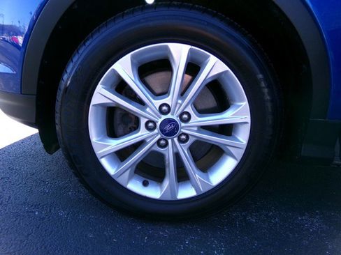 Used 2017 Ford Escape SE w/ Equipment Group 201A image 23