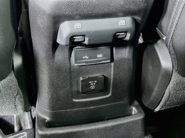 Used 2020 Jeep Wrangler Unlimited Sahara AWD/4WD image 33