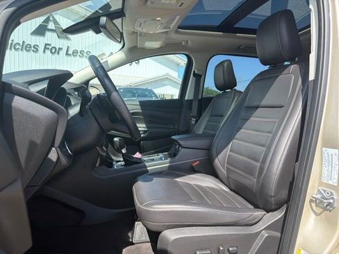 Used 2018 Ford Escape Titanium AWD/4WD image 3