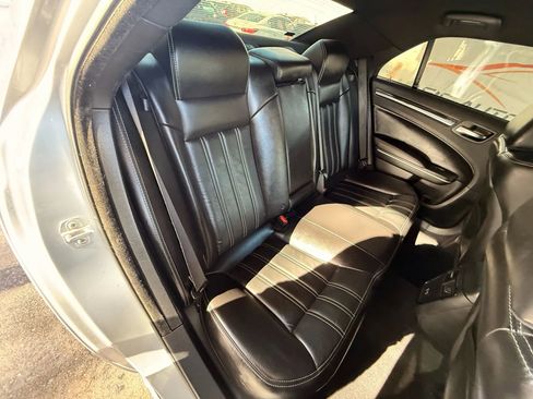 Used 2020 Chrysler 300 S image 23