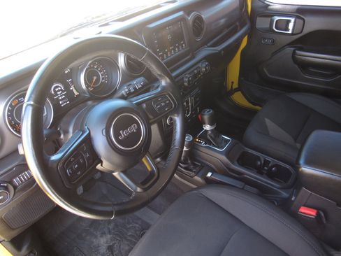 Used 2021 Jeep Wrangler Unlimited Sport image 15
