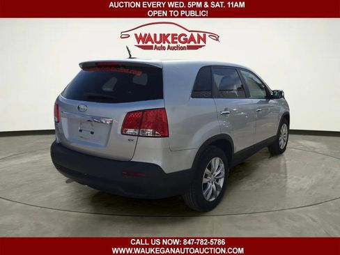 Used 2011 Kia Sorento EX FWD image 3