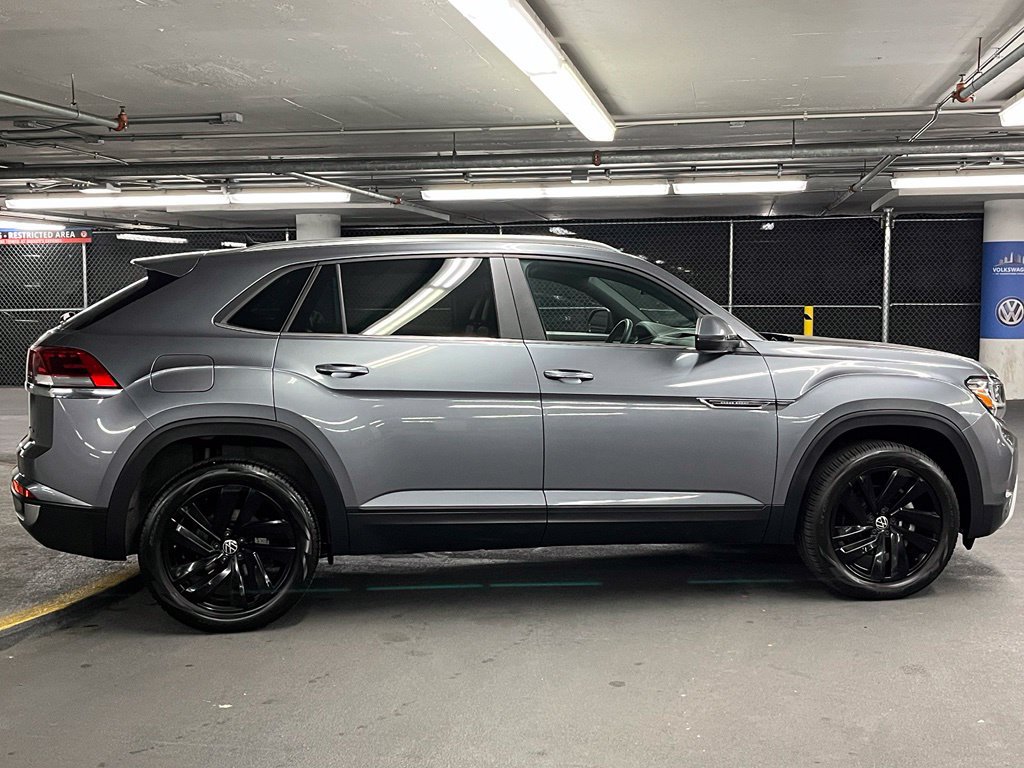 Used 2023 Volkswagen Atlas Cross Sport SE w/ Black Wheel Package AWD/4WD image 40