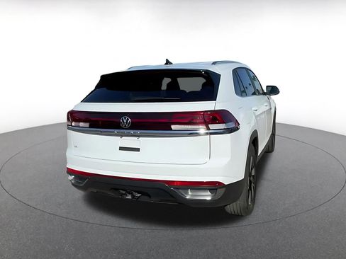 Used 2025 Volkswagen Atlas Cross Sport SE image 14