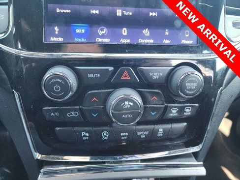 Used 2019 Jeep Grand Cherokee Altitude image 19